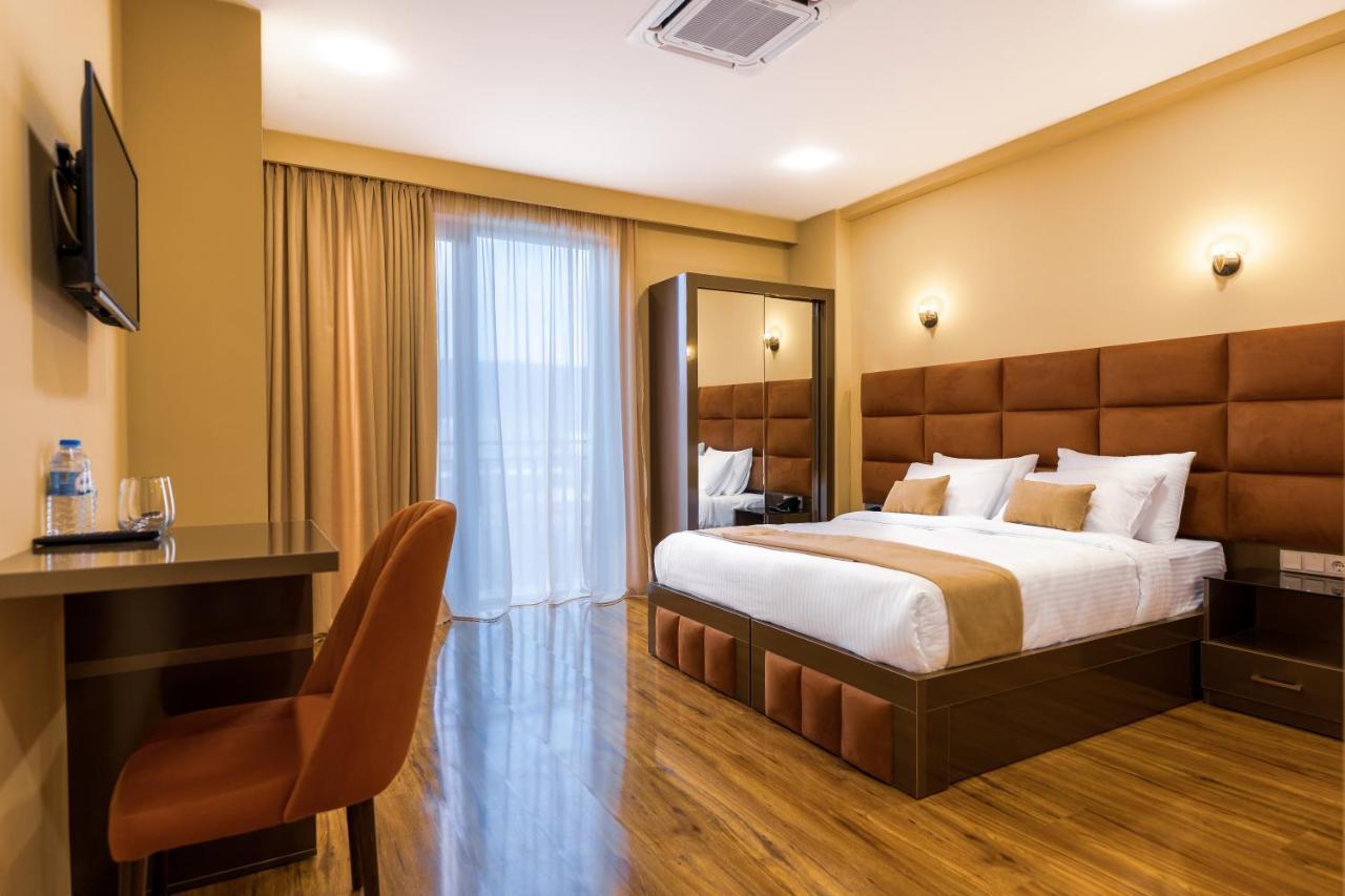 Hotel Residence Plaza Tbilisi Esterno foto