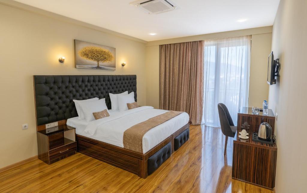 Hotel Residence Plaza Tbilisi Esterno foto